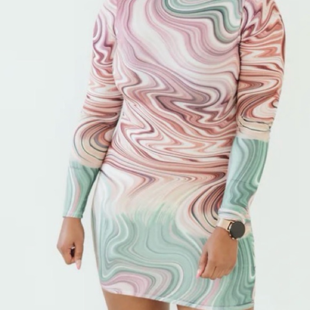 Swirl Pattern Long Sleeve Dress